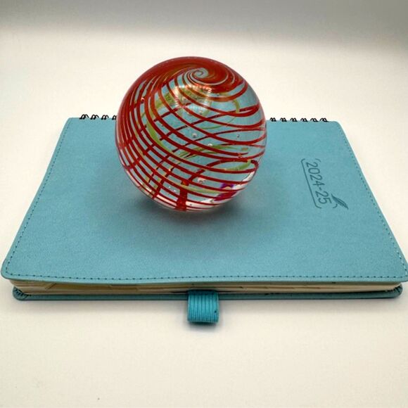 VTG Studio Artisan Hand Blown Glass Ribbon Swirl & Bubbles Paperweight 3.5" Desk - Picture 8 of 12